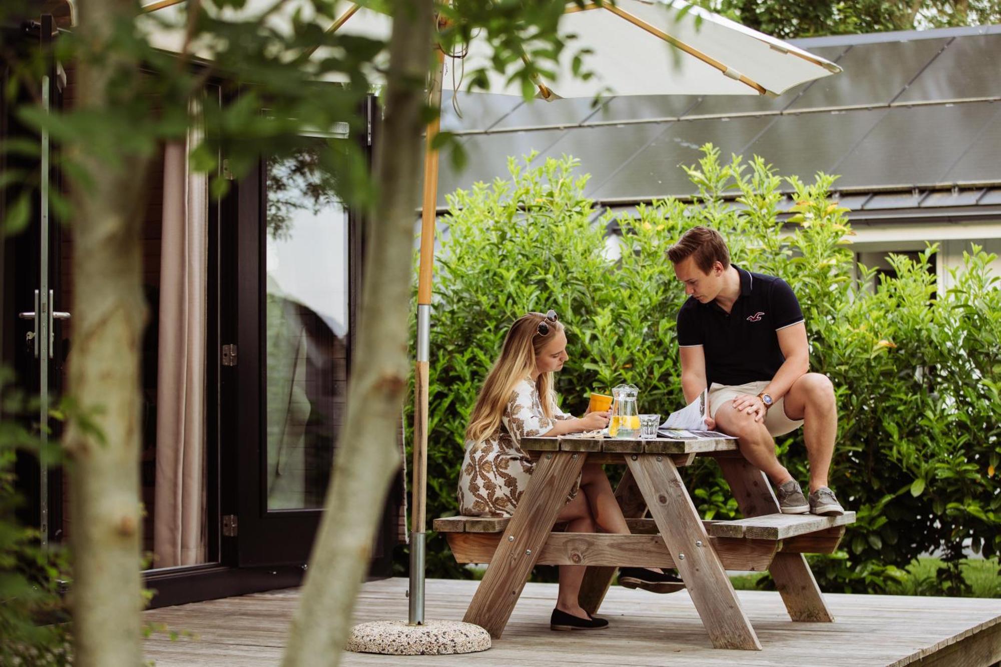 Pod Huisje Met Hottub Dokkum Extérieur photo